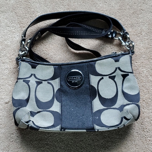 Coach Handbags - Coach shoulder/crossbody bag